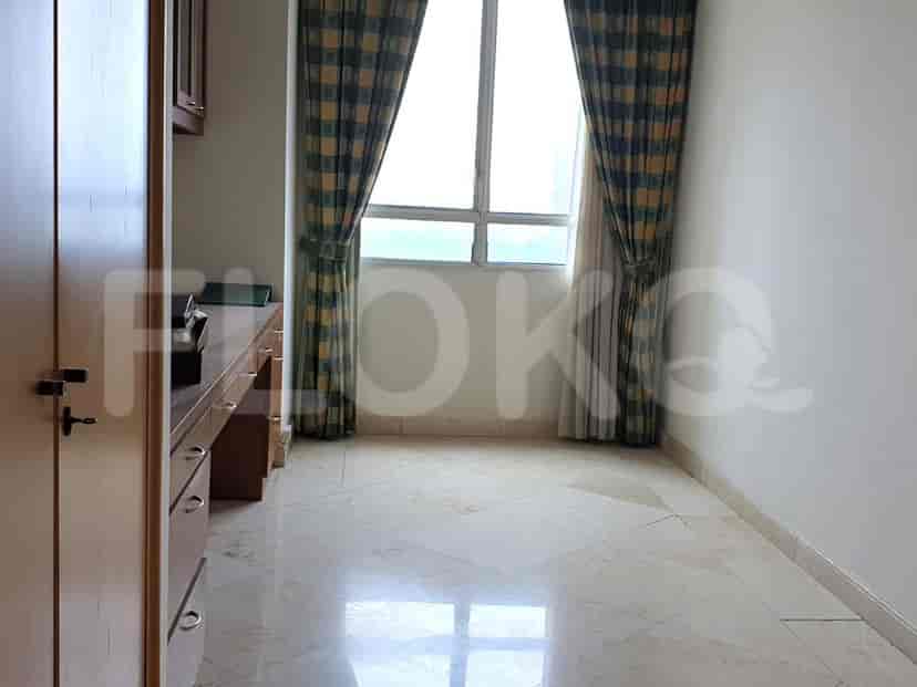 Study with desk and curtains.