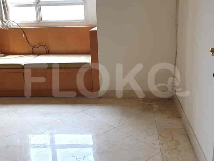 Tipe 4 Kamar Tidur di Lantai Tinggi untuk disewakan di Simprug Terrace Apartment - fteadf 6