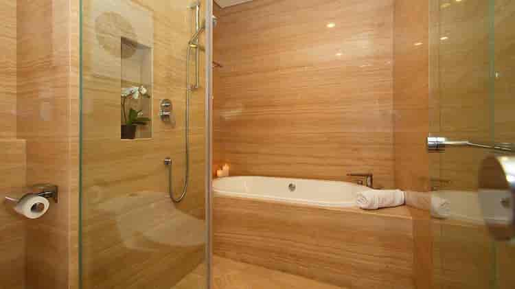 1 Bedroom on Low Floor for Rent in South Hills Apartment - fkuc44 6