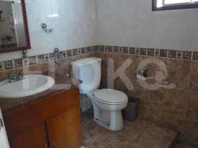 Tipe 3 Kamar Tidur di Lantai Rendah untuk disewakan di Taman Rasuna Apartemen - fku688 7