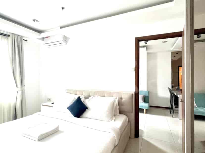 Rent 1 Bedroom on the 3rd Floor of Thamrin Executive Residence Apartment: Flokq 3