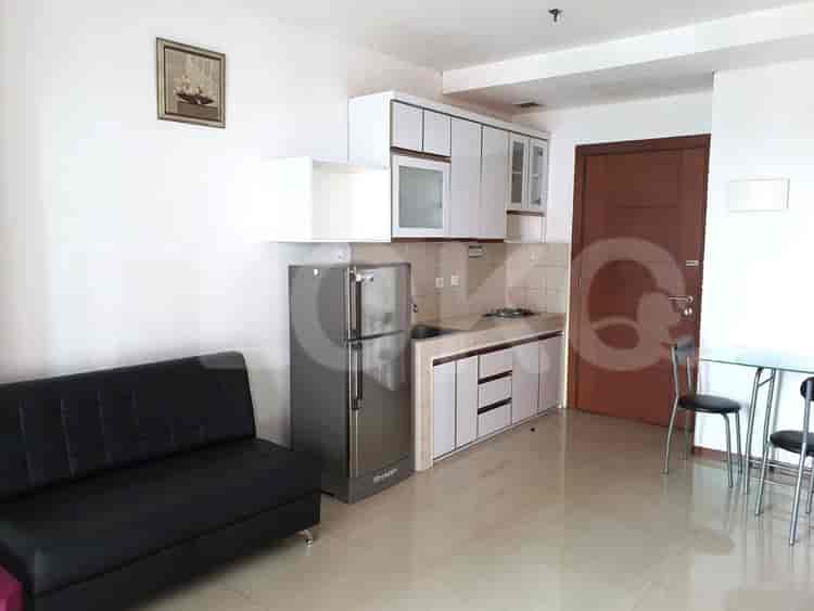 Tipe 1 Kamar Tidur di Lantai Menengah untuk disewakan di Thamrin Residence Apartemen - fth645 2