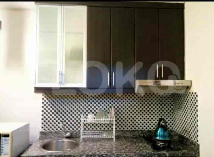 Tipe 1 Kamar Tidur di Lantai Menengah untuk disewakan di Thamrin Residence Apartemen - fth419 2