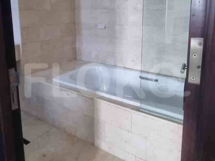 2 Bedroom on Middle Floor for Rent in The Grove Apartment - fku86d 7