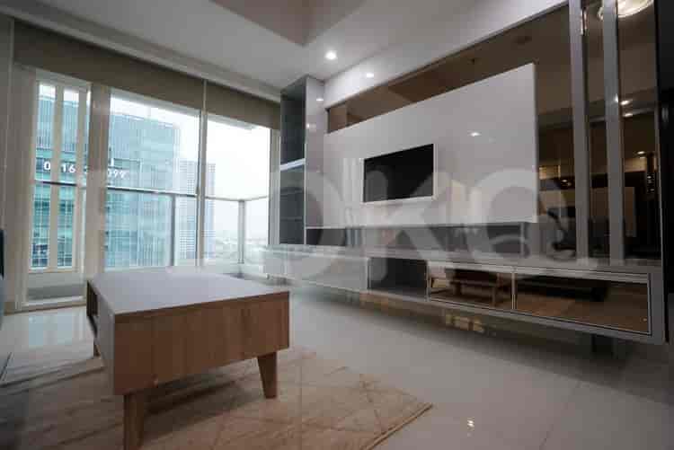 Tipe 2 Kamar Tidur di Lantai Rendah untuk disewakan di The Kensington Royal Suites - fke1eb 3
