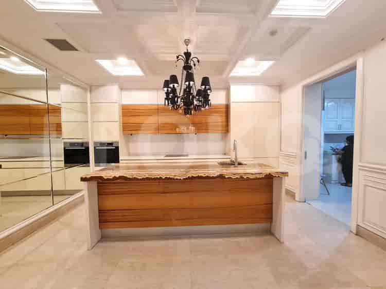 4 Bedroom on Middle Floor for Rent in The Pakubuwono Signature - fgad17 5