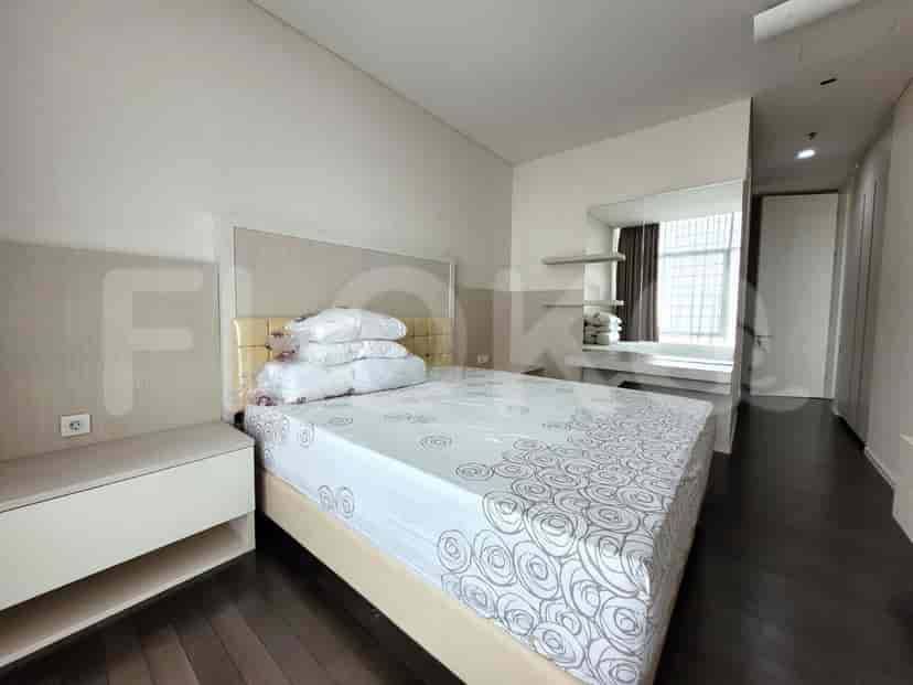 A view inside the bedroom.