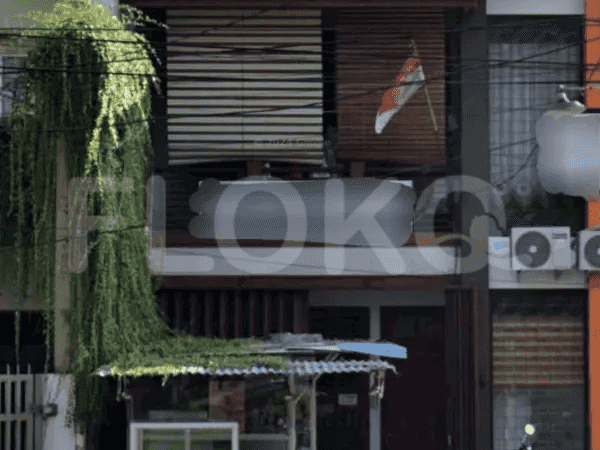 160 sqm, shophouse for rent in Raya Harapan Indah, Bekasi 1