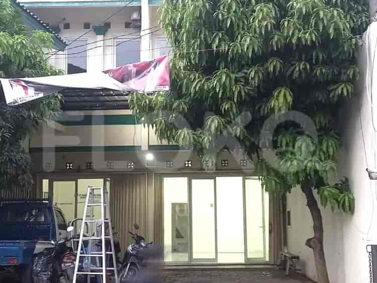 180 sqm, shophouse for rent in Jatibening, Bekasi - RKR982 1
