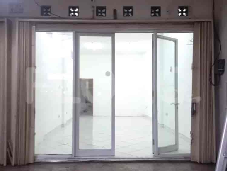 180 sqm, shophouse for rent in Jatibening, Bekasi - RKR982 3