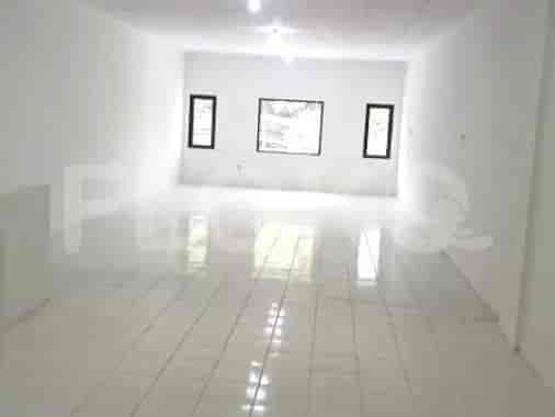 215 sqm, shophouse for rent in Kranggan, Bekasi - RKR7c6 1