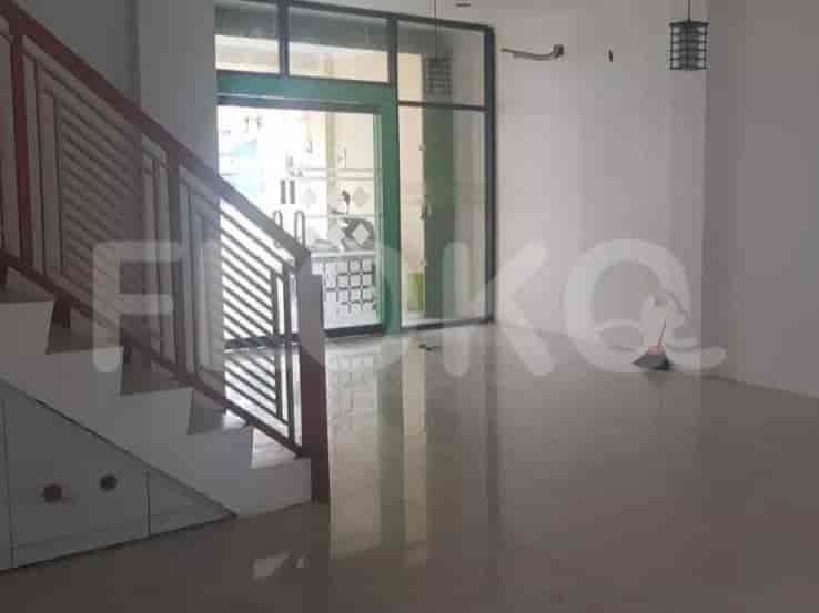 235 sqm, shophouse for rent in Ruko Kecapi, Jl. Pasar Kecapi, Bekasi 2