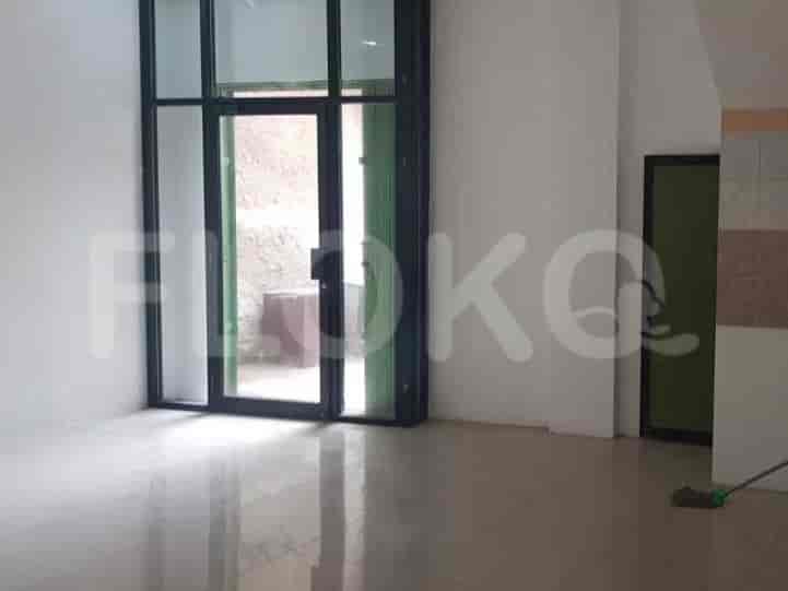235 sqm, shophouse for rent in Ruko Kecapi, Jl. Pasar Kecapi, Bekasi 4