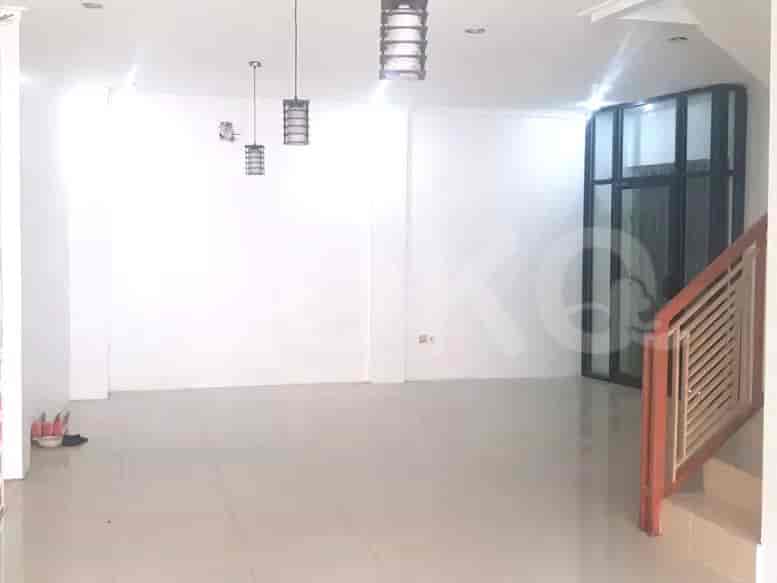 235 sqm, shophouse for rent in Ruko Kecapi, Jl. Pasar Kecapi, Bekasi 5