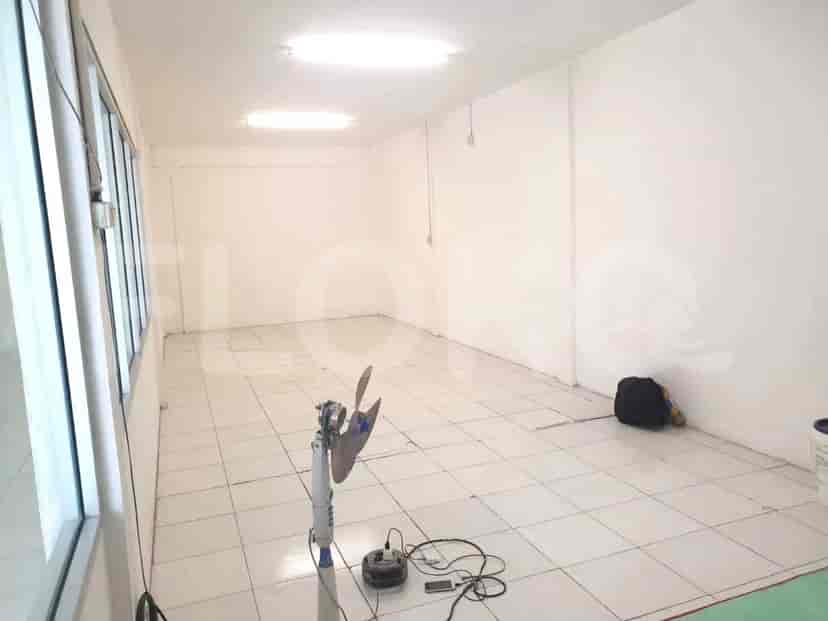 Disewakan Ruko Luas 250 m2 di Perumahan Taman Narogong Indah, Bekasi 4