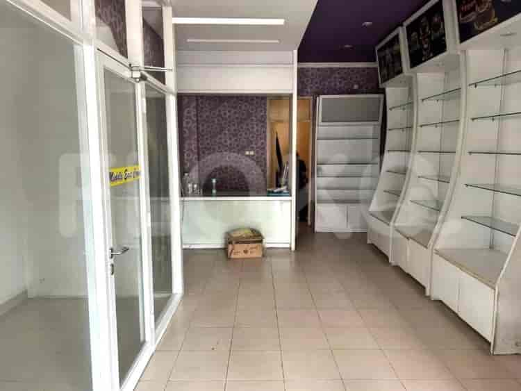 162 sqm, shophouse for rent in Galaxy, Bekasi Selatan - RKR130 1