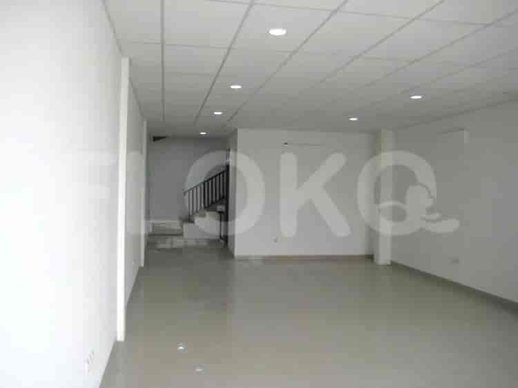 480 sqm, shophouse for rent in Pekayon, Bekasi Selatan - RKR57f 6