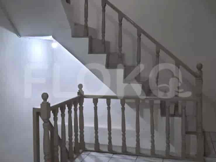 Disewakan Ruko Luas 120 m2 di Narogon, Bekasi Timur - RKRecb 3