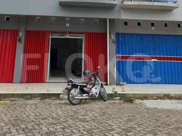 150 sqm, shophouse for rent in Graha Cibinong, Bogor - RKR762 1