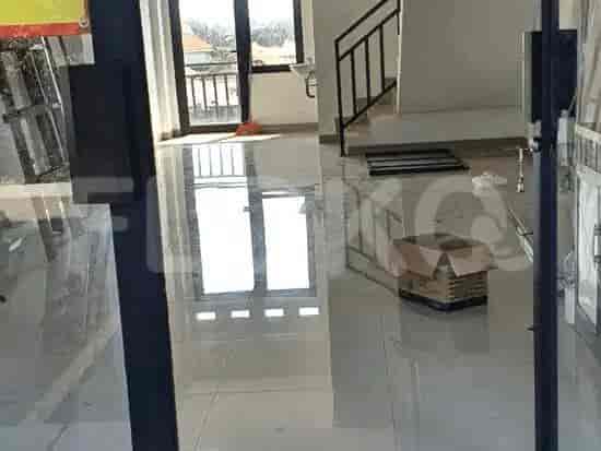 Disewakan Ruko Luas 162 m2 di Perumahan Damara Village, Bogor - RKRc4c 2