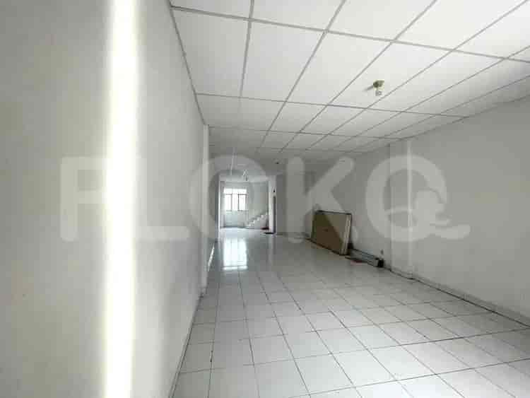 Disewakan Ruko Luas 72 m2 di Duta Centra Cibinong, Bogor - RKR26d 2