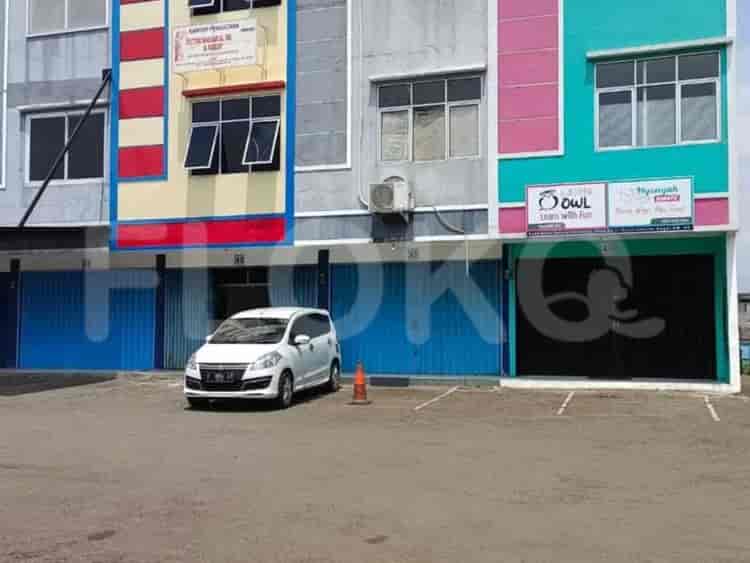 72 sqm, shophouse for rent in Duta Centra, Bogor - RKR35d 1