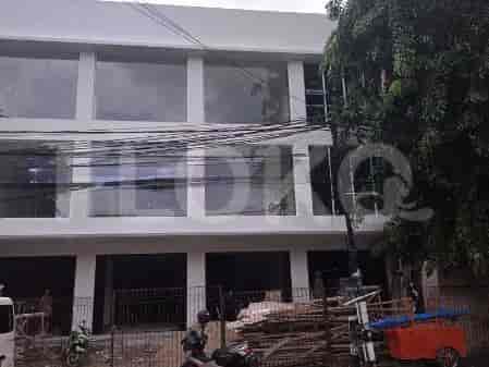 Disewakan Ruko Luas 204 m2 di Cempaka Putih Raya, Cempaka Putih - RKR4d8 1