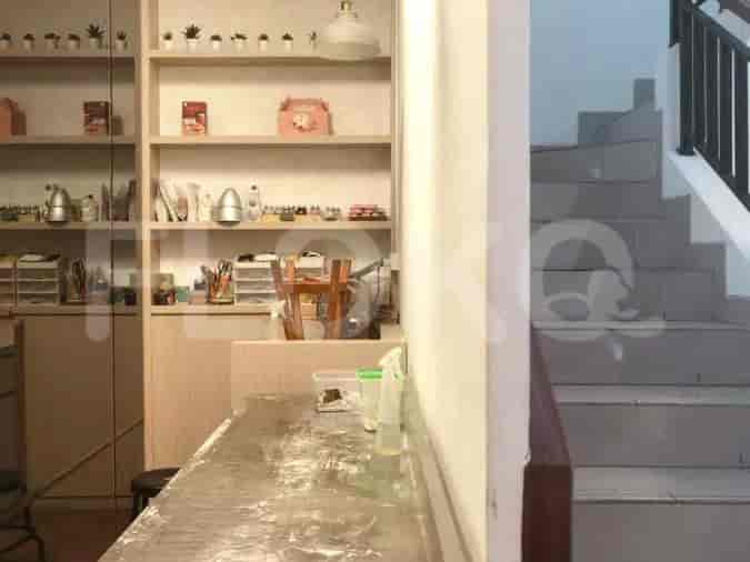 Disewakan Ruko Luas 107 m2 di Goldfinch Gading Serpong, Gading Serpong - RKRbc6 4
