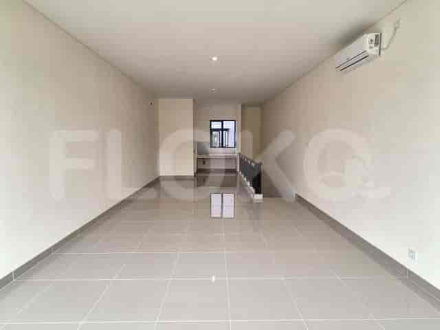 Disewakan Ruko Luas 109 m2 di Hampton Square, Gading Serpong - RKRaf6 3