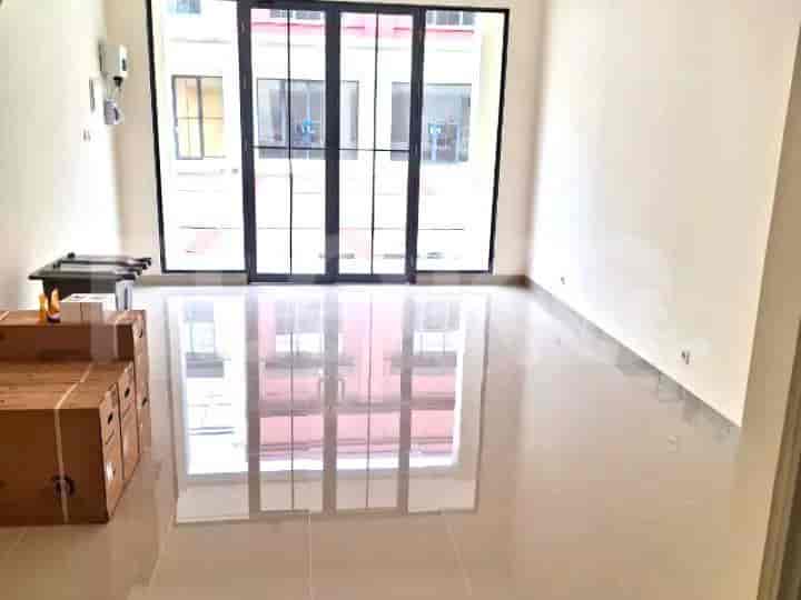 Disewakan Ruko Luas 90 m2 di Madison Grande, Gading Serpong - RKRd8f 2