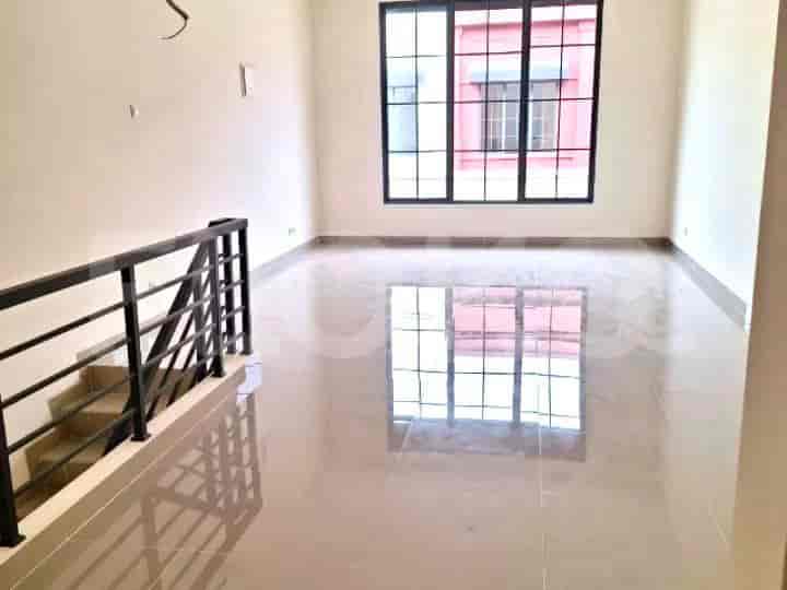 Disewakan Ruko Luas 90 m2 di Madison Grande, Gading Serpong - RKRd8f 3