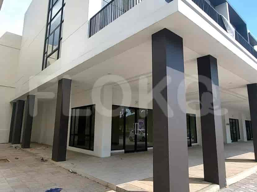 258 sqm, shophouse for rent in Summarecon, Gading Serpong 1