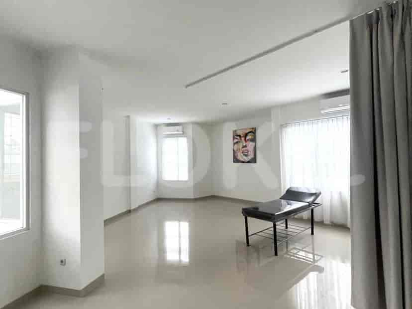 Disewakan Ruko Luas 424 m2 di Gading Serpong, Gading Serpong 3