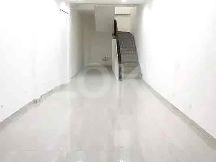Disewakan Ruko Luas 160 m2 di Gandaria, Gandaria - RKR602 2