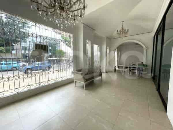 Disewakan Ruko Luas 197 m2 di Gandaria, Gandaria - RKR6ae 1