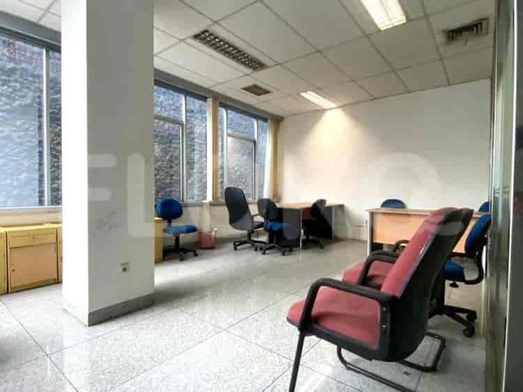 Disewakan Ruko Luas 1600 m2 di Wisma Gandaria, Gandaria - RKR057 11