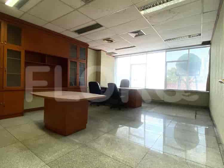 Disewakan Ruko Luas 1600 m2 di Wisma Gandaria, Gandaria - RKR057 17