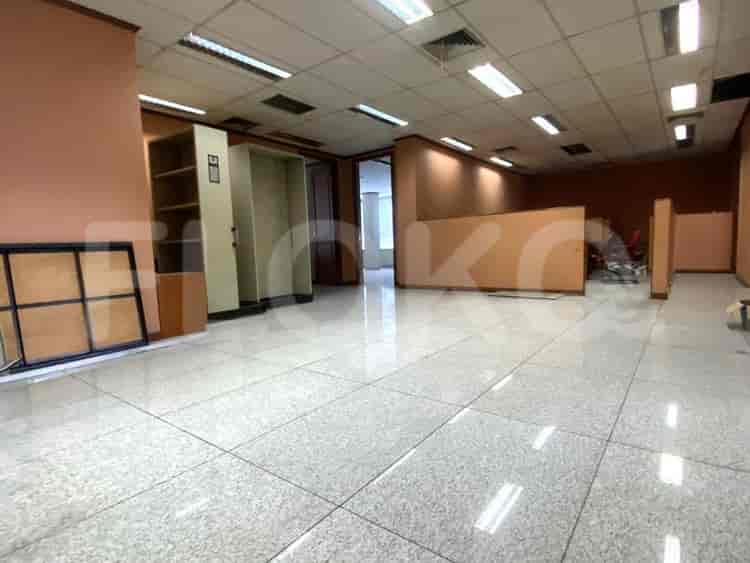 Disewakan Ruko Luas 1600 m2 di Wisma Gandaria, Gandaria - RKR057 7