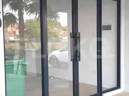 Disewakan Ruko Luas 150 m2 di Jl. Boulevard Palem Raya , Karawaci - RKR289 3