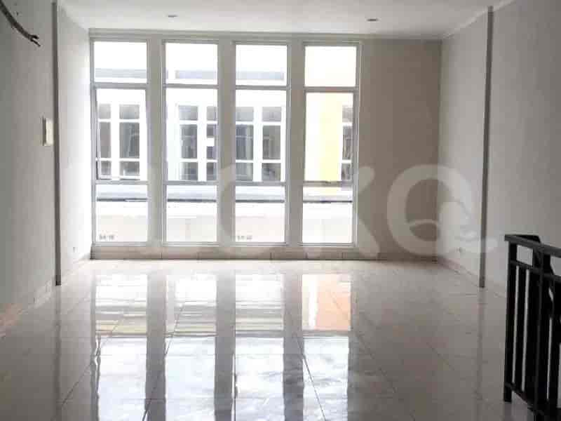 Disewakan Ruko Luas 150 m2 di Summarecon, Karawang 3