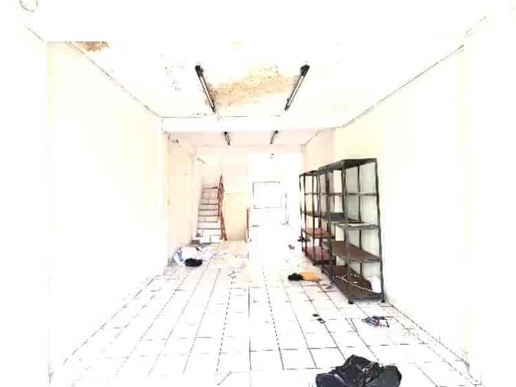 Disewakan Ruko Luas 120 m2 di Tuparev, Karawang - RKRb61 4