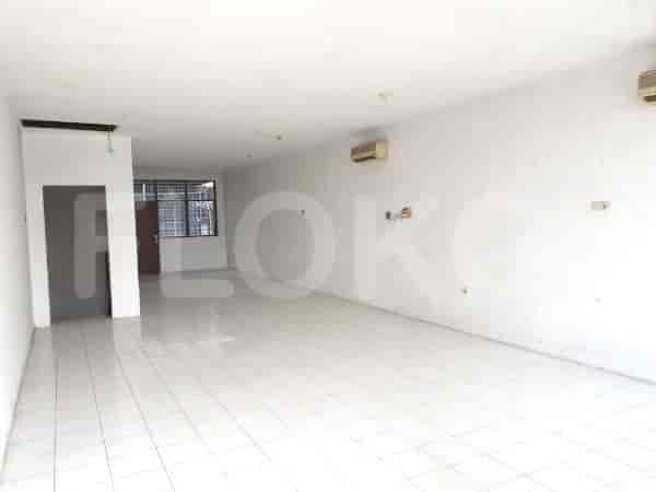 Disewakan Ruko Luas 100 m2 di Jalan Panjang, Kedoya - RKR44e 3