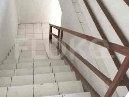 Disewakan Ruko Luas 100 m2 di Jalan Panjang, Kedoya - RKR44e 5