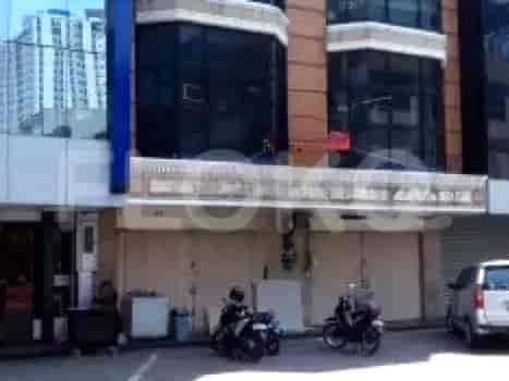 Disewakan Ruko Luas 432 m2 di Raya Kedoya, Kedoya - RKRf66 2