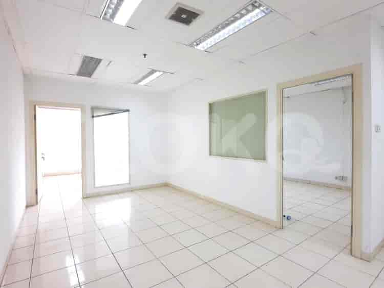 150 sqm, shophouse for rent in French Walk, Kelapa Gading - RKR0af 1