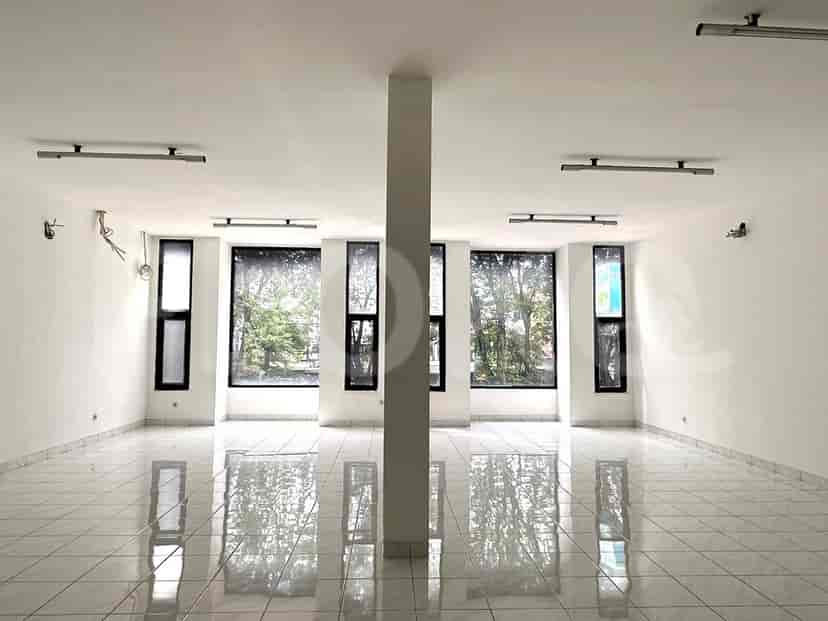 Disewakan Ruko Luas 250 m2 di Boulevard Raya, Kelapa Gading 1