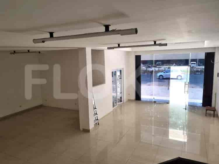 270 sqm, shophouse for rent in Boulevard Raya, Kelapa Gading - RKR390 1