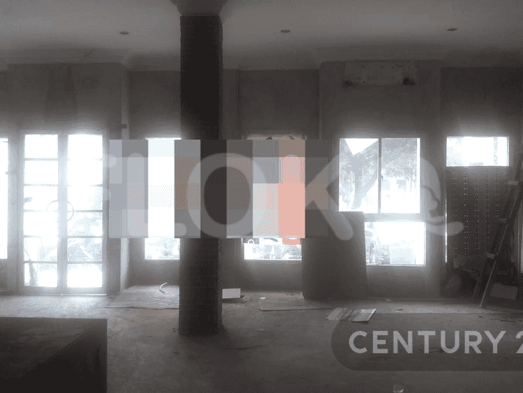 324 sqm, shophouse for rent in Gading Rivera, Kelapa Gading - RKRea0 4