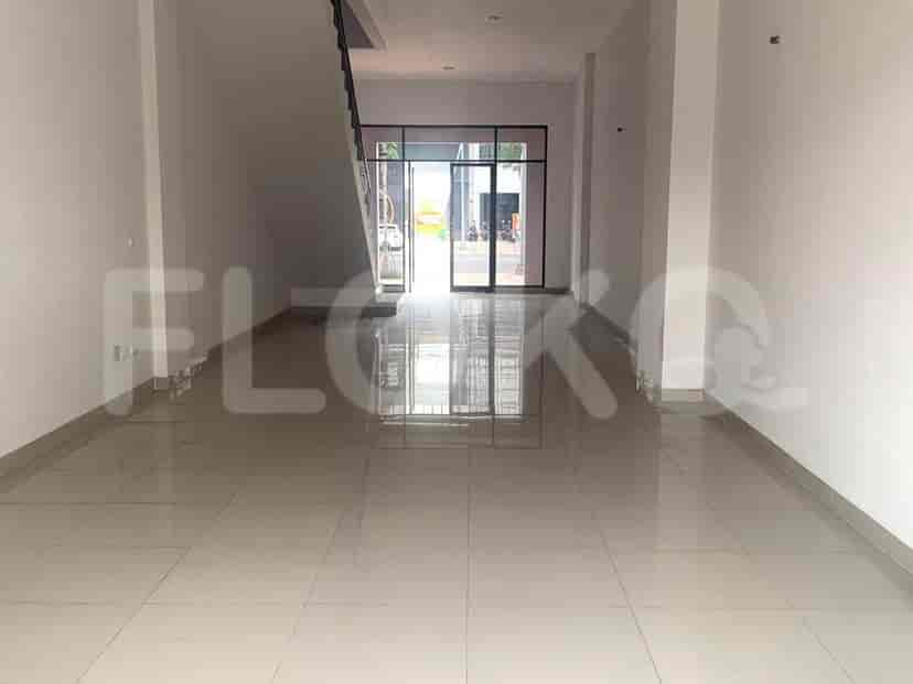 268 sqm, shophouse for rent in Sedayu City, Kelapa Gading 1