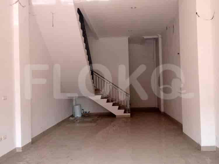 300 sqm, shophouse for rent in Sedayu City, Kelapa Gading - RKR639 2